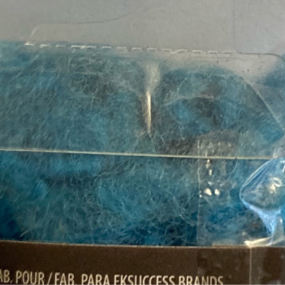 6 Dimensions FeltWorks 100% Wool Turquoise Curly Roving 0.25oz Needle Felting - Picture 9 of 15